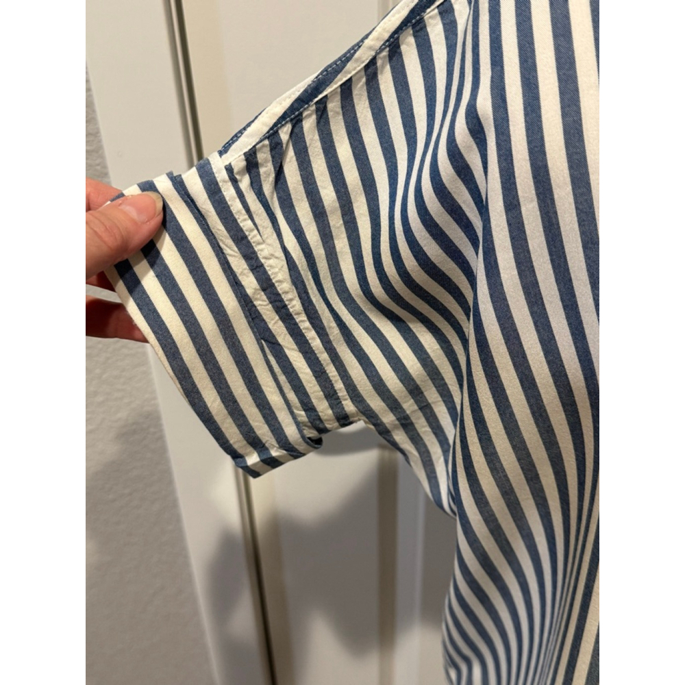 Women's Madewell Blue White Striped Button Down pleated back boxy fit Shirt M - Picture 3 of 12